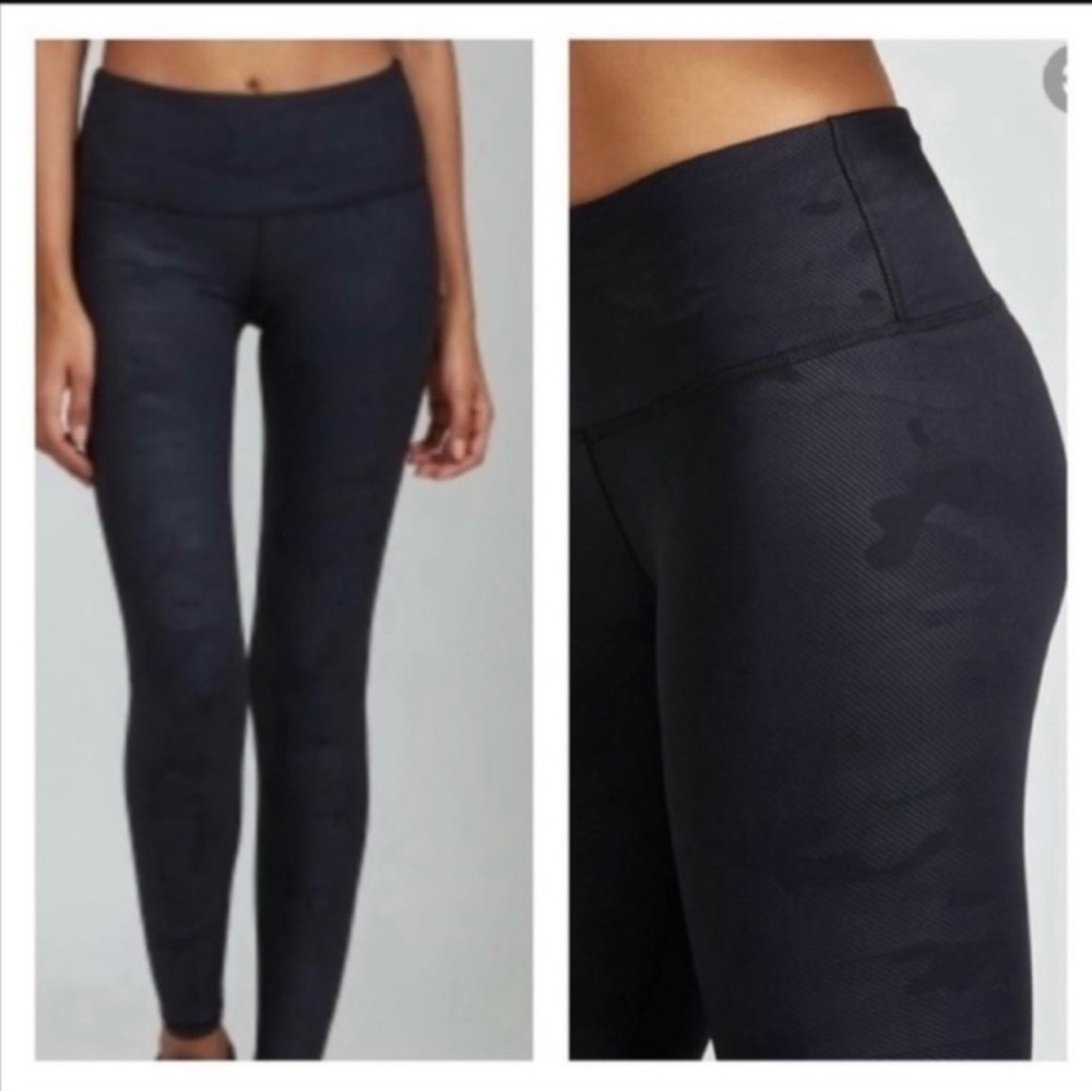 NOLI Yoga Black Liquid Camo Leggings
